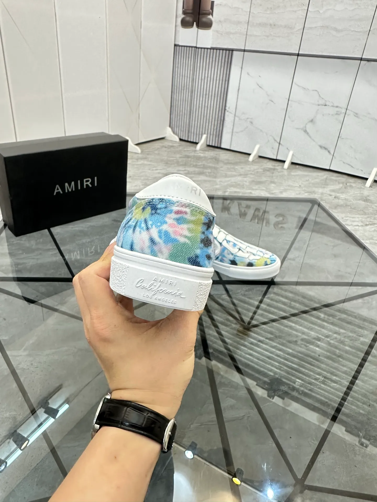 Men's shoes for sale 💰: 💰P420¥ Product trademark: AMIRI*「EMIR*] slip-on Regular size: 38-44 (can be customized to 37.45.46) Product materials: Upper imported original fabric spliced ​​cowhide, breathable lining, original outsole. No.: 1023